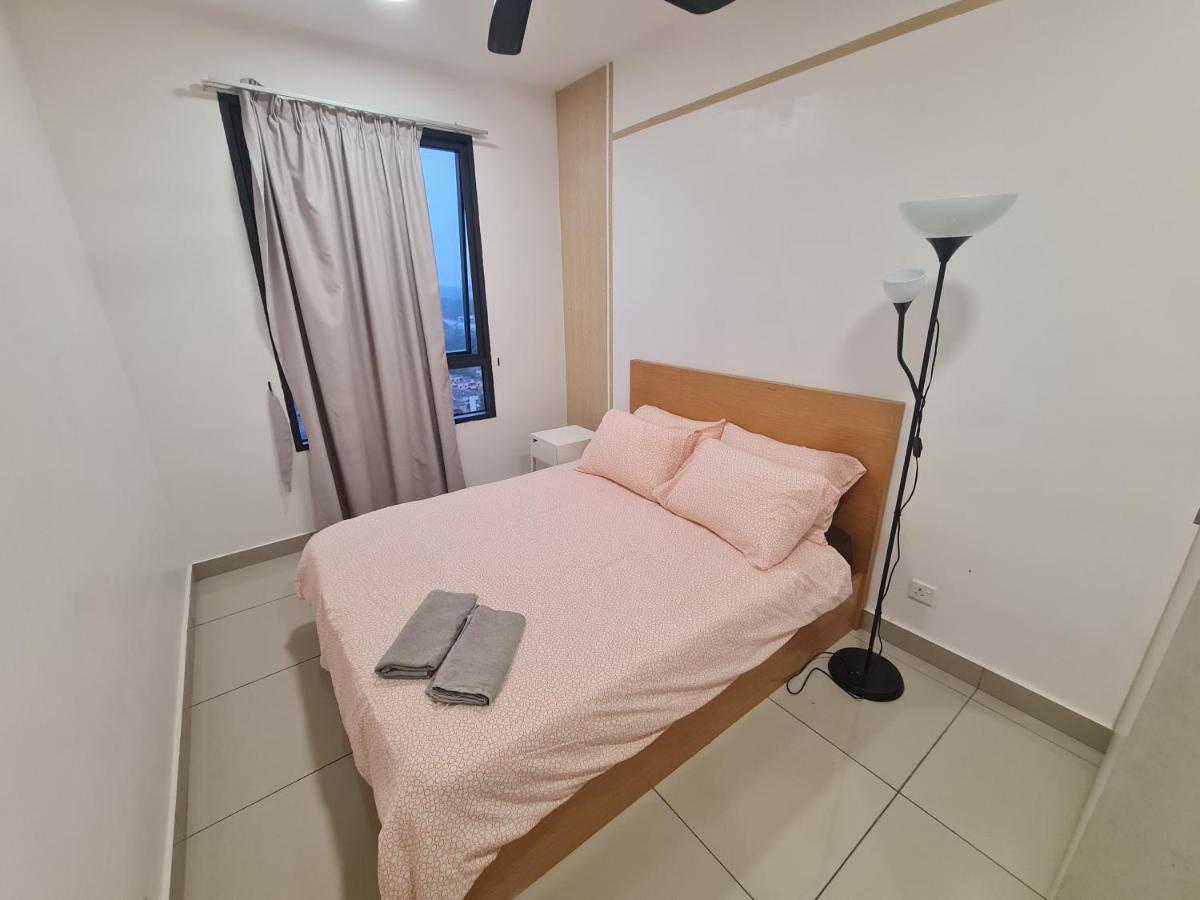 Lovely 3-Bedroom Serviced Apartment @ Cyberjaya Exterior photo